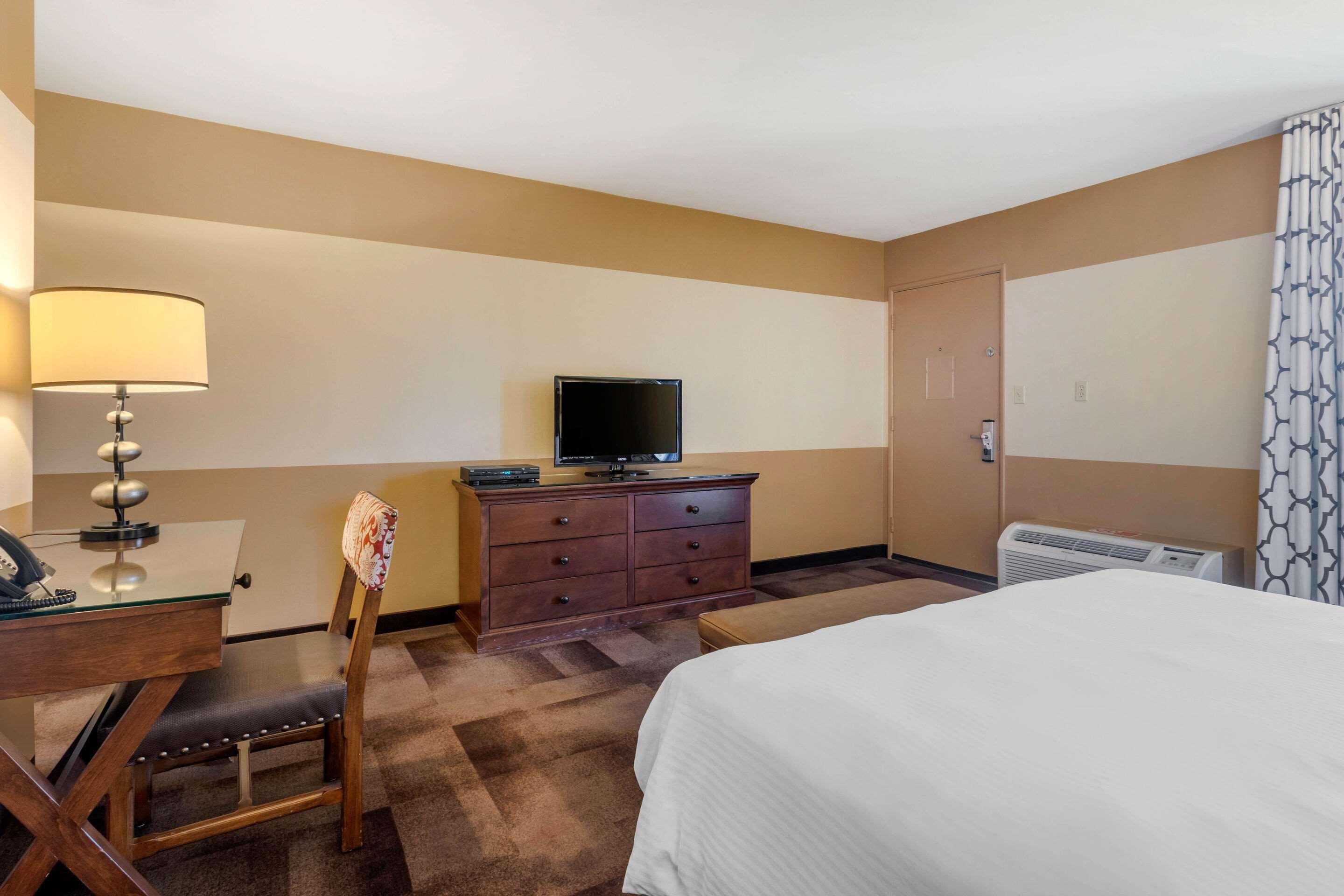 Carlton Oaks Lodge, Ascend Hotel Collection Santee Kültér fotó